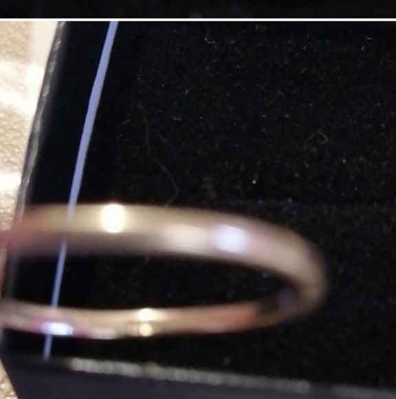 14k GOLD RING - Picture 2 of 5